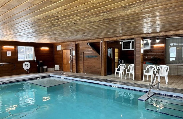 All Inclusive Getaway ( The Pool House )