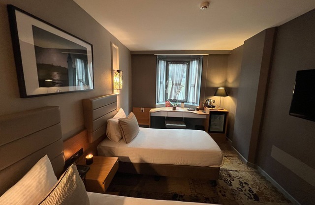 All Seasons Hotel