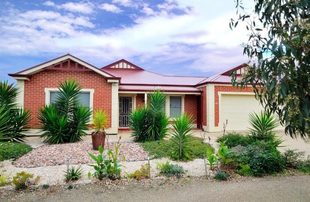 All Seasons Port Elliot Holiday House