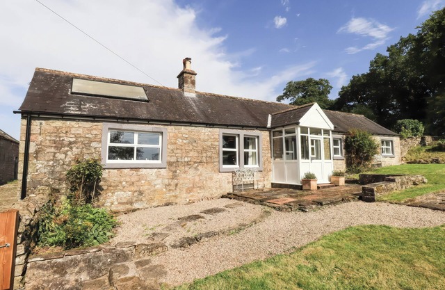 ALLERGARTH BARN, pet friendly, with open fire in Brampton, Cumbria