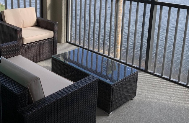 Luxueux condo de 2 chambres et 2 salles de bains dans le magnifique Lakewood National