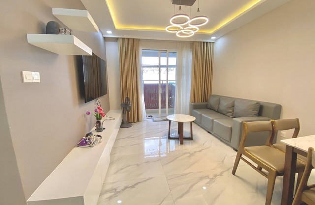 Alm's 2 BedRoom Apartment at Sunrise City District 7