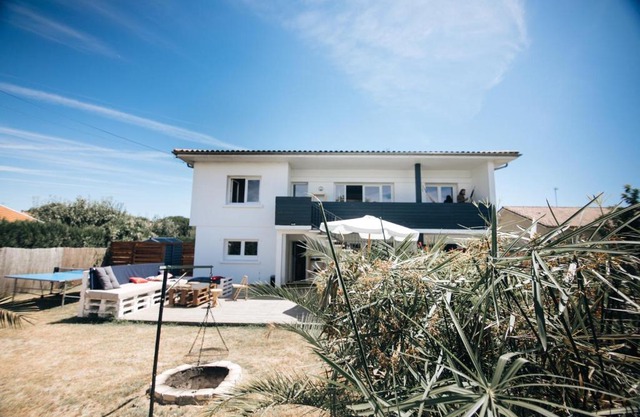 Alma Libre Yoga & Surf House