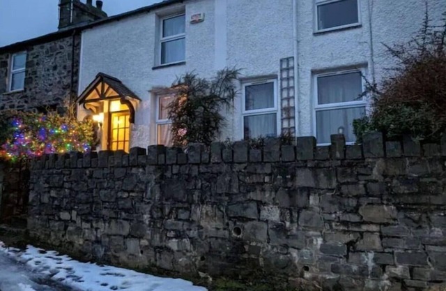 Alma's Cottage in N. Wales quirky & cosy. Great views and for exploring.