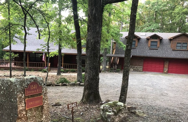 Presque le paradis, une vraie cabane en rondins "Honest Abe" à Tannenbaum Resort !!