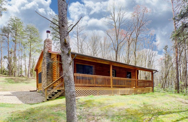Almost Hiking - close to downtown attractions and a short drive to hiking