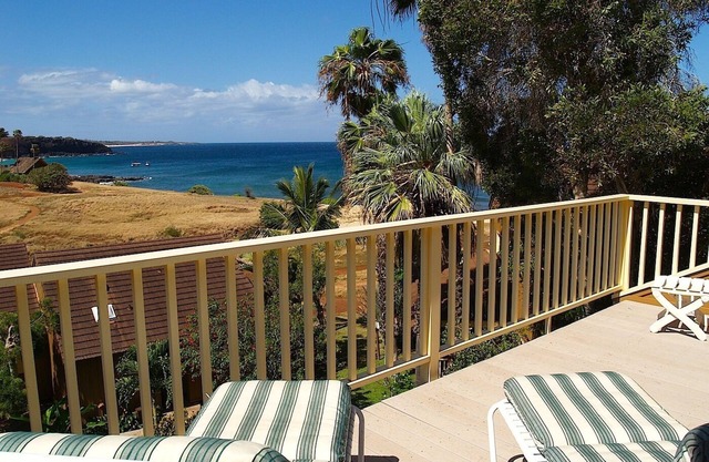 ALMOST OCEAN FRONT ...... Deluxe Renovated Expansive Ocean View