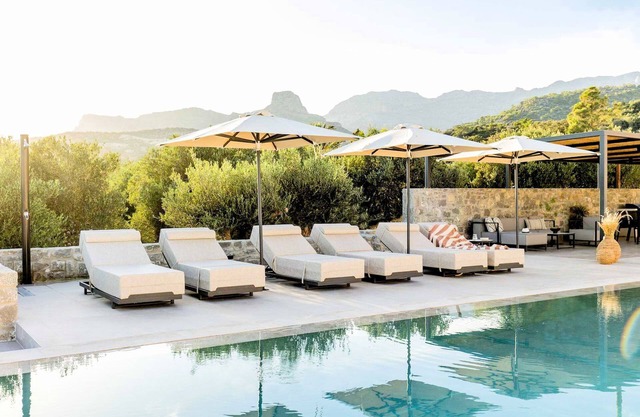 Stunning Cretan Villa | Beachfront Location | 4 bedrooms | Ierapetra