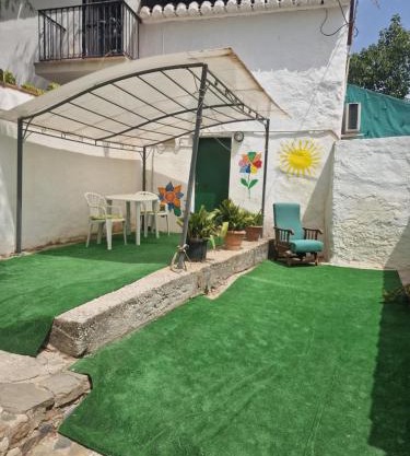 Alora Sweet Home