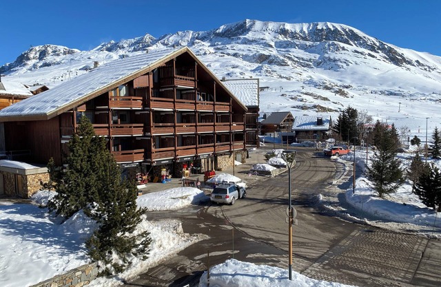 Alpe d'Huez appt. 4 pers. au pied des pistes à 150m des remontées mécaniques