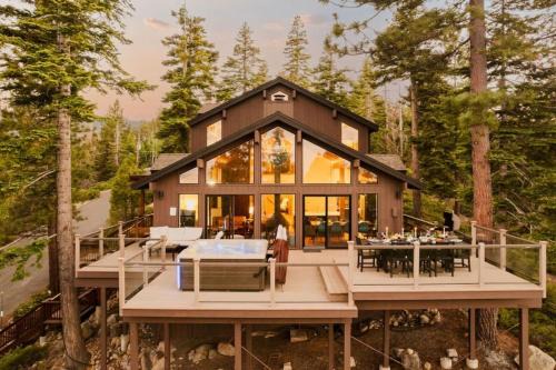 Alpenglow Aerie - StayLuxe Rubicon