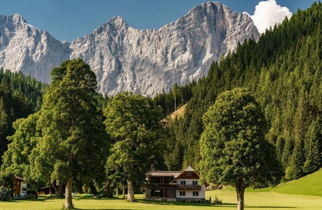 Alpenrose Boutique Chalet - apartment/apartment, bathroom, WC, 3 bedrooms