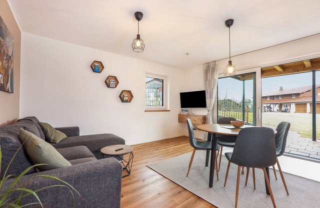 Appartement « Alpenvorland » avec vue sur la montagne, terrasse, Wi-Fi et carte royale incluse