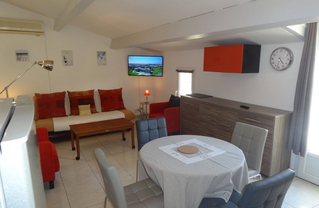 LOCATIONS DES ALPILLES - LILAS