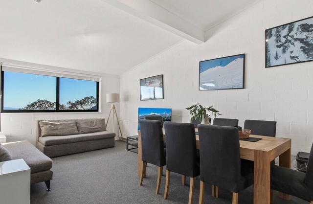 Alpine Heights 02 - Mt Hotham