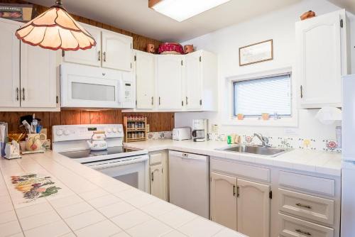 Alpine Villa Condo 21