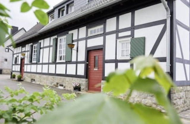 ALTES ZOLLHAUS, exclusive, listed vacation home in the Monschau region