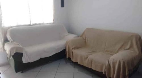 Aluga-se casa em Mongaguá