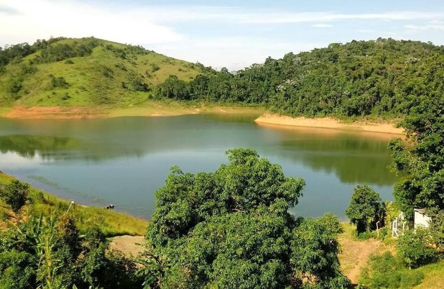 Aluga-se Chácara em Igaratá – Fundo para a Represa do Jaguari
