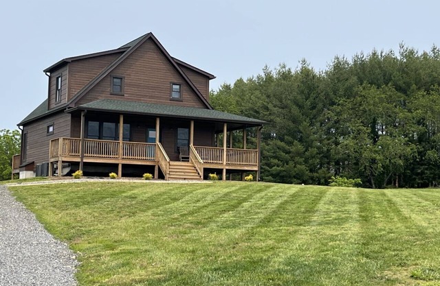New! Alum Ridge Retreat by Buffalo Mtn Getaway