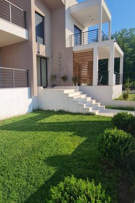 Amaryllis Luxury Living
