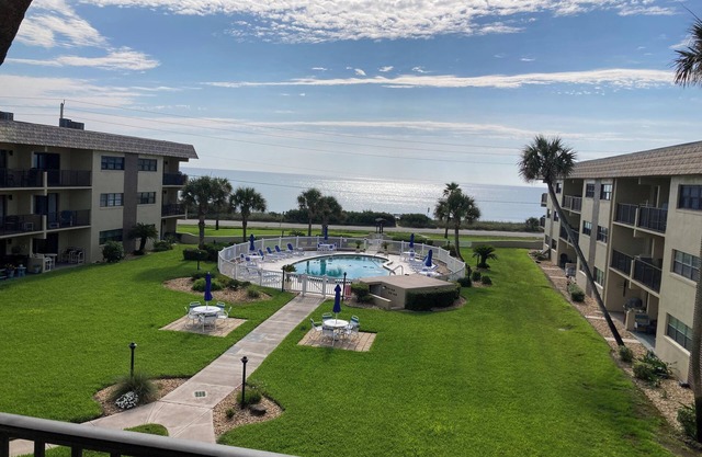 Incroyable 2BR / 2Bath Ormond Beach Condo avec une vue fabuleuse!