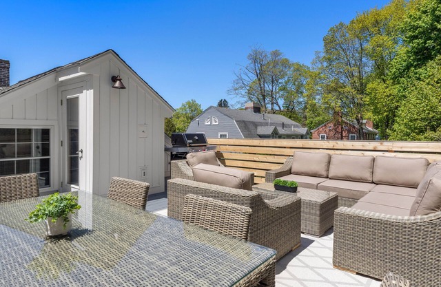 Roof Top Deck. Amazing 3 Bedroom Fully Renovated, Andovers Shawsheen Village