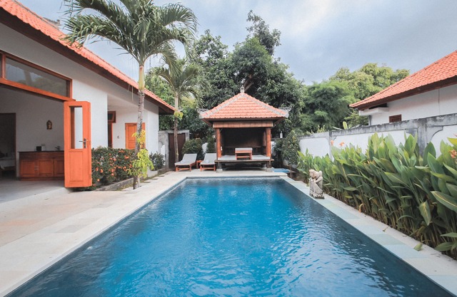 Incroyable villa de 3 chambres avec piscine privée à Lovina