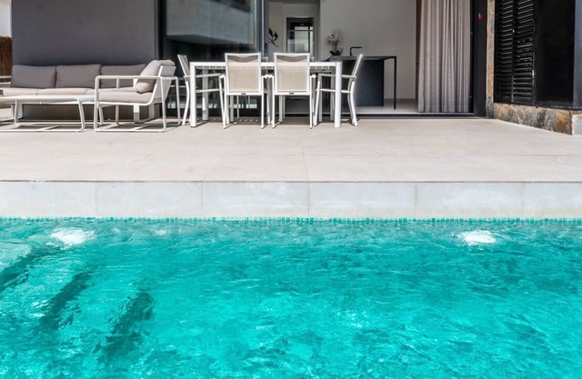 INCROYABLE VILLA DE 4 CHAMBRES AVEC PISCINE PRIVÉE SANTA ROSALIA LAKE AND LIFE RESORT