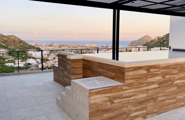 Amazing 4BR 5min downtown Rooftop Pool BBQ