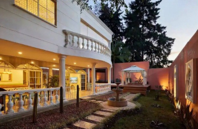 Amazing 7 BR Villa With Large Pool