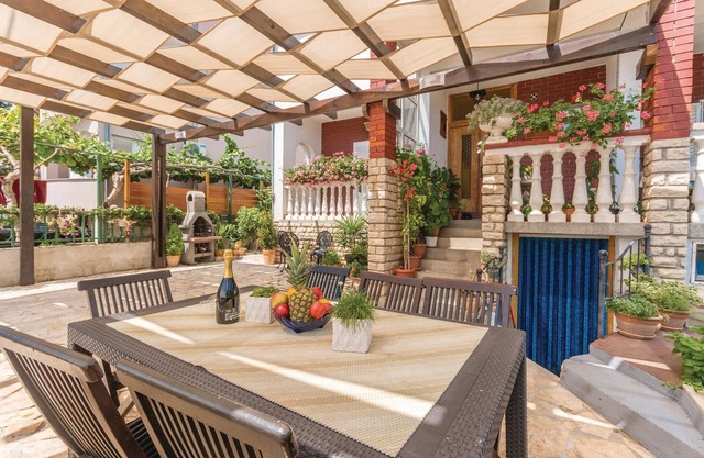 Superbe appartement à Biograd avec WiFi