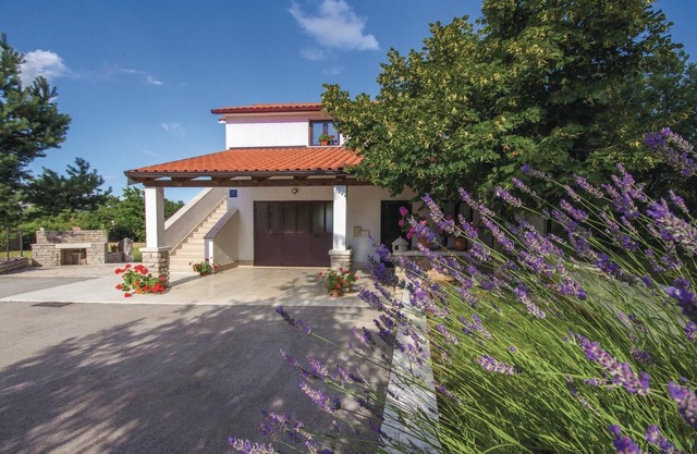 Bel appartement de 2 chambres à Pazin