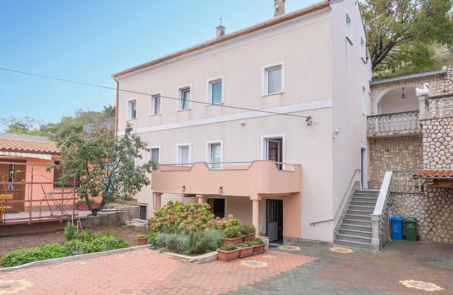 Superbe appartement à Senj avec WiFi