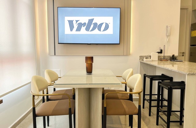 Amazing Apt w/ Private Terrace & BBQ for Relaxing