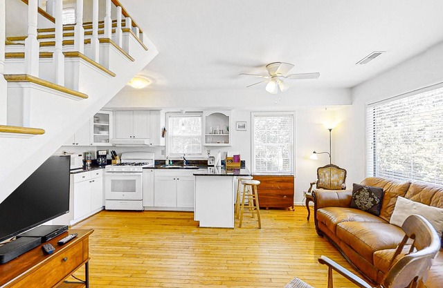 Amazing Beach Home w/Free WiFi/Private Washer/Dryer - 200 Steps to Beach Access