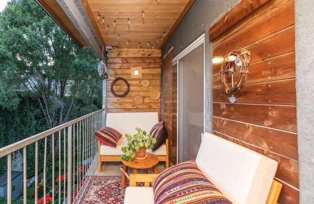 Amazing Boho Apartment in Heart of Montreal