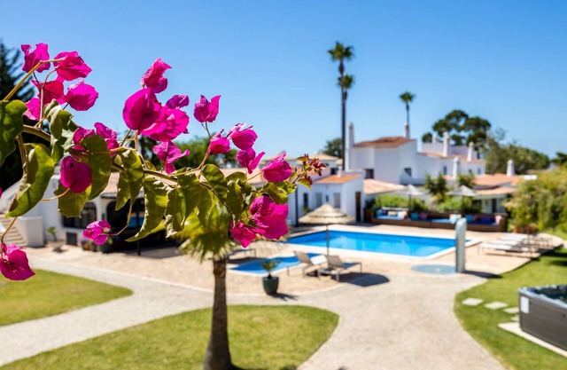 Amazing Carvoeiro Villa | Villa Carvoeiro Grande | 16 Bedrooms | Private Pool & Great for Large Groups | Algarve