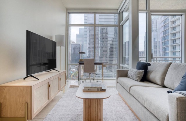 Amazing Downtown 1BR w/ Gym & W/D, nr Lady Bird Lake, by Blueground