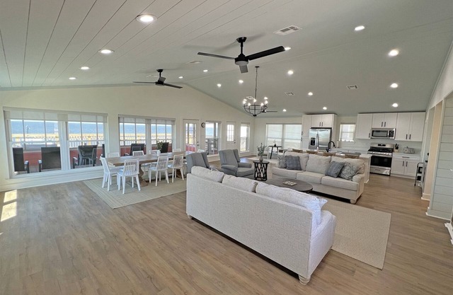Amazing Grace - Bayfront w / Boat Access & Amazing Sunsets
