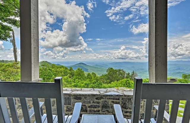 Amazing Historic Home with Stunning Mountain Views!