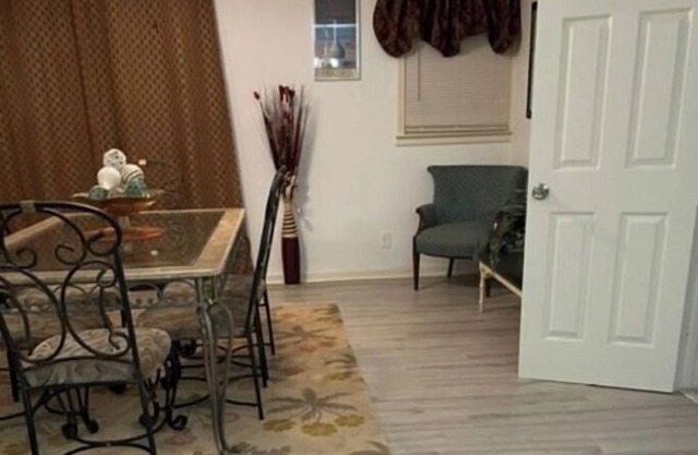 AMAZING HOME AWAY FROM HOME IN THE HEART OF SNELLVILLE