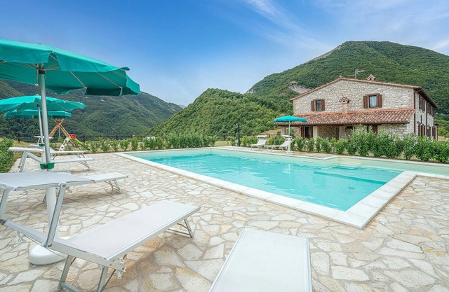 Superbe maison à Apecchio (PU)