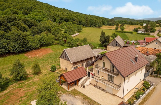 Superbe maison à Prozor avec WiFi