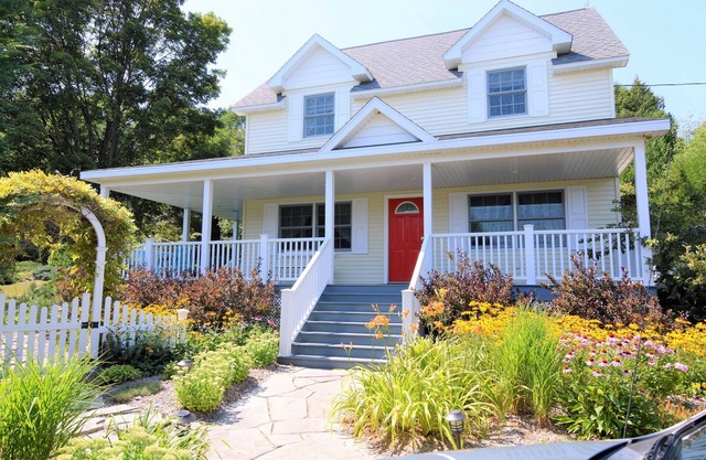 Belle maison, jardin incroyable, port du centre-ville de Baileys