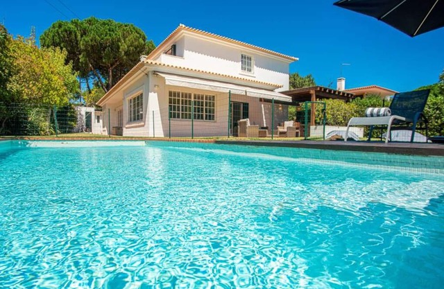 Amazing Lisbon Coast Villa | 5 Bedrooms | Villa Albatroz | Private Swimming Pool & Wonderful Garden | Sintra