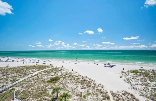 Amazing Ocean View, Heated Pool @ Madeira Beach, by John's Pass
