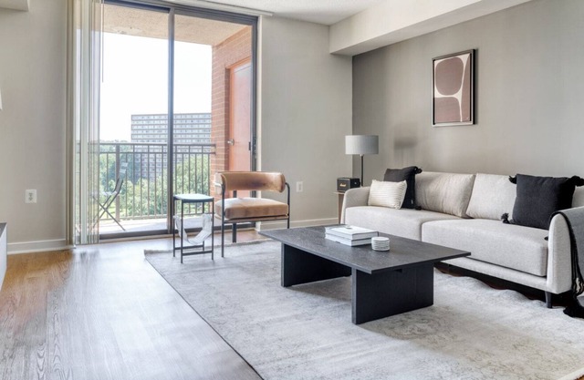 Amazing Pentagon City 1BR w/ W/D, Gym & Pool, near Metro, by Blueground