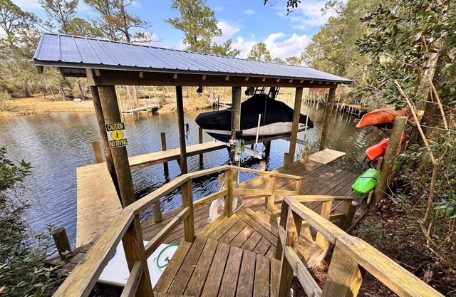 Amazing River House! Perfect for the whole family ~ BOOK TODAY