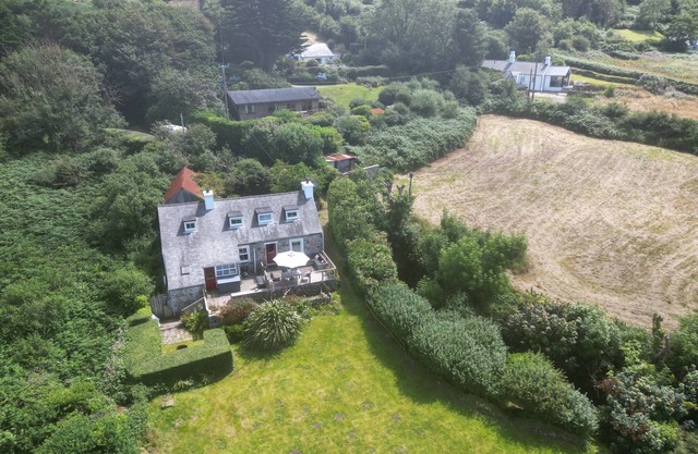 Beau chalet gallois. Vues incroyables sur la mer. Situé sur le chemin côtier gallois
